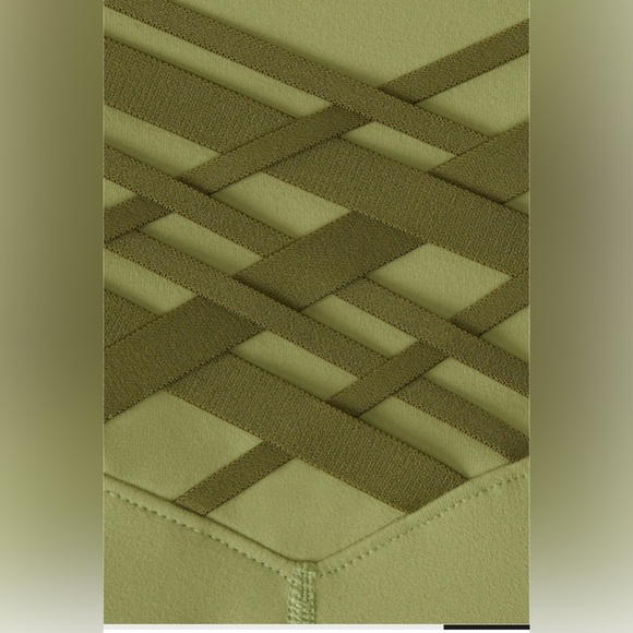 Fabletics powerhold collection. Sports bra and legging. Size small. - Picture 3 of 7